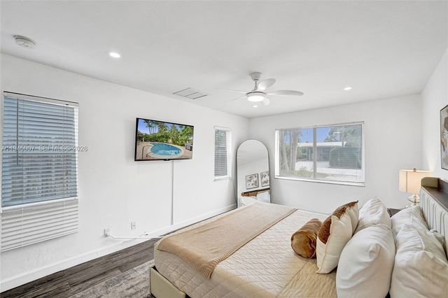 2101 NE 25th St, Wilton Manors, FL 33305