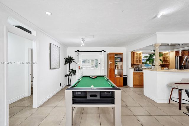 2101 NE 25th St, Wilton Manors, FL 33305