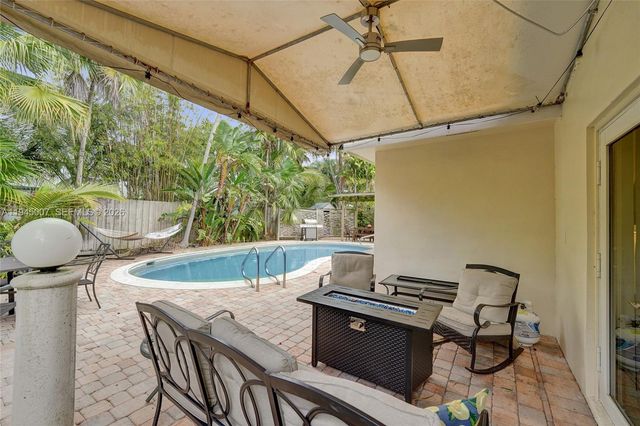 2101 NE 25th St, Wilton Manors, FL 33305