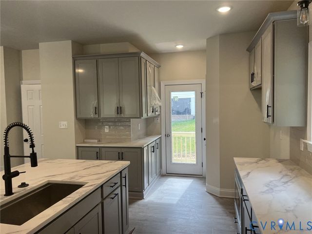 8365 Abbey Rd, Richmond, VA 23235