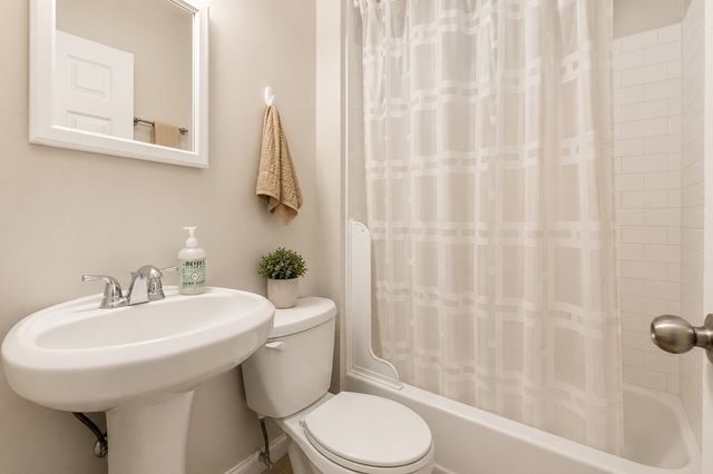 28 Phillips St 3, Boston, MA 02114