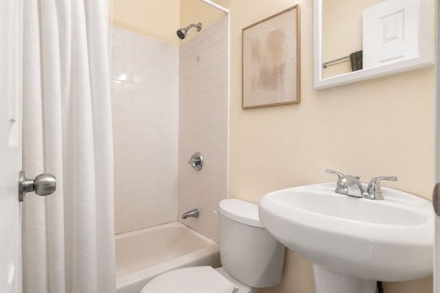 28 Phillips St 3, Boston, MA 02114