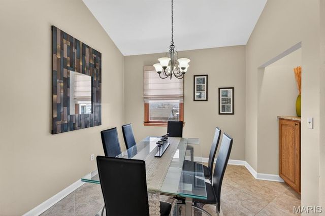 1470 Sproule Avenue, St Louis, MO 63139