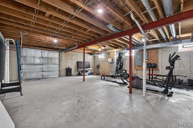 1470 Sproule Avenue, St Louis, MO 63139