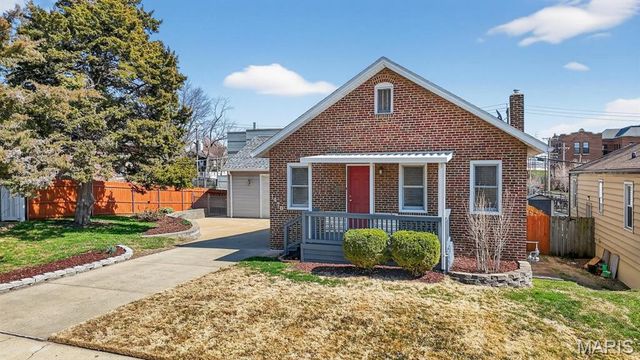 1470 Sproule Avenue, St Louis, MO 63139