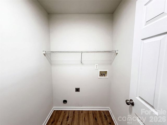 3621 Straussburg Woods Lane, Matthews, NC 28105