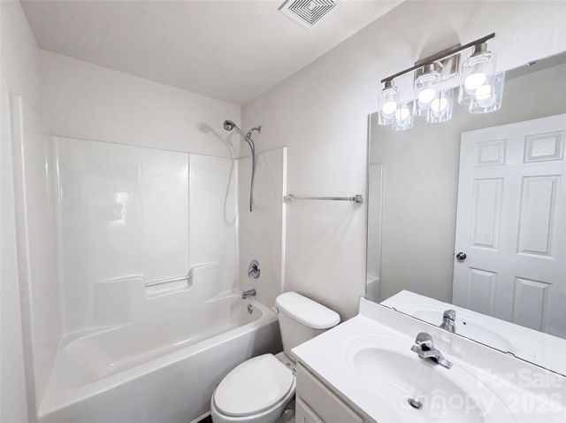 3621 Straussburg Woods Lane, Matthews, NC 28105