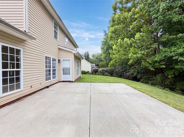 3621 Straussburg Woods Lane, Matthews, NC 28105