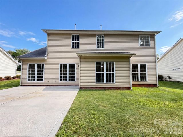 3621 Straussburg Woods Lane, Matthews, NC 28105