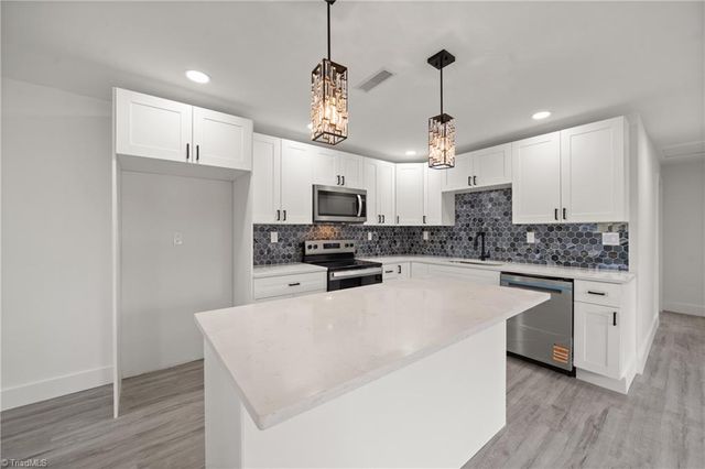 220 Hedgecock Road, High Point, NC 27265