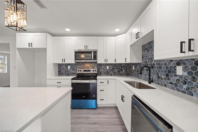 220 Hedgecock Road, High Point, NC 27265