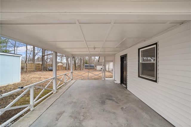 220 Hedgecock Road, High Point, NC 27265