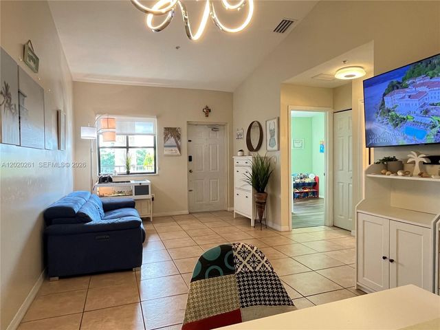 22731 SW 88th Pl 303, Cutler Bay, FL 33190