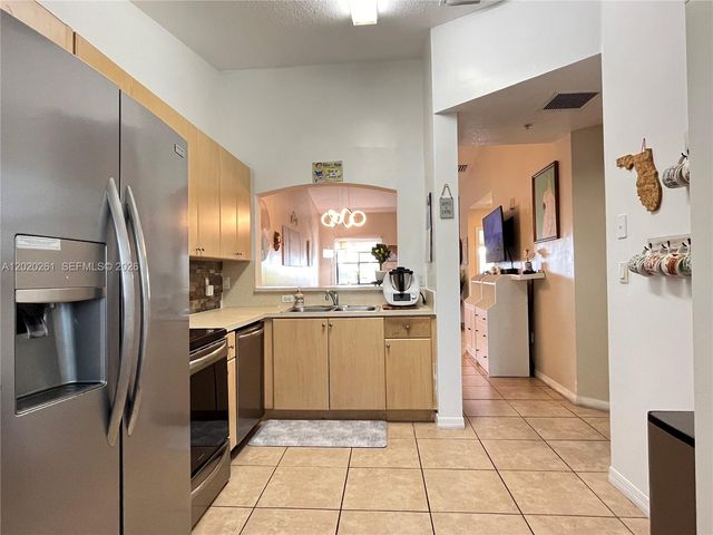 22731 SW 88th Pl 303, Cutler Bay, FL 33190