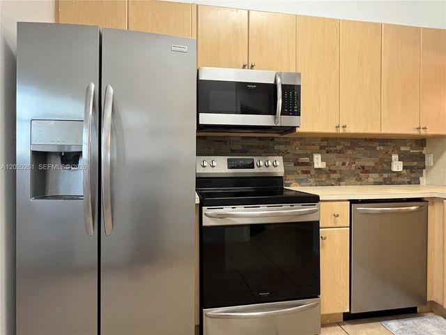 22731 SW 88th Pl 303, Cutler Bay, FL 33190