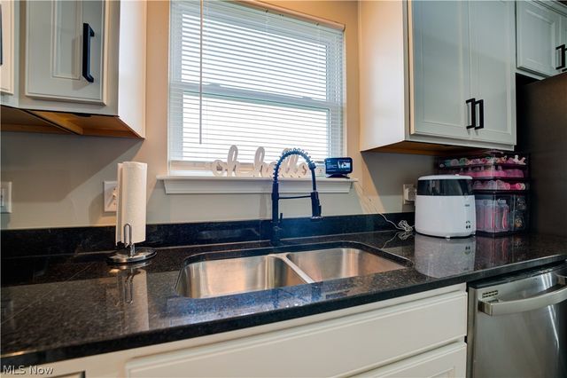 3523 Magnolia Drive, Lorain, OH 44053