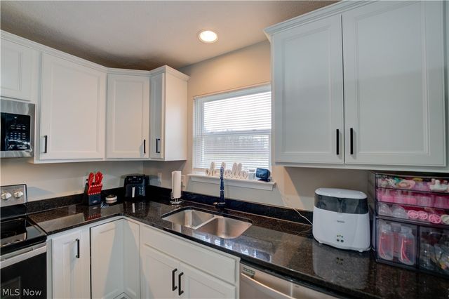 3523 Magnolia Drive, Lorain, OH 44053