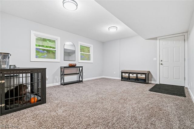 1884 Spring Valley Avenue NW, Canton, OH 44708