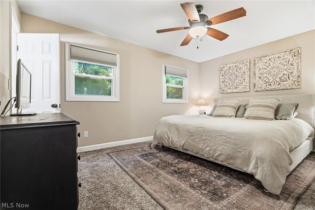 1884 Spring Valley Avenue NW, Canton, OH 44708