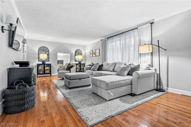 1884 Spring Valley Avenue NW, Canton, OH 44708