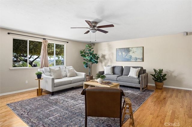 215 Hilltop, Paso Robles, CA 93446