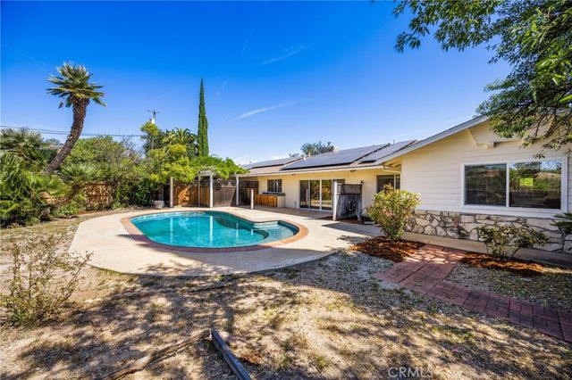 215 Hilltop, Paso Robles, CA 93446