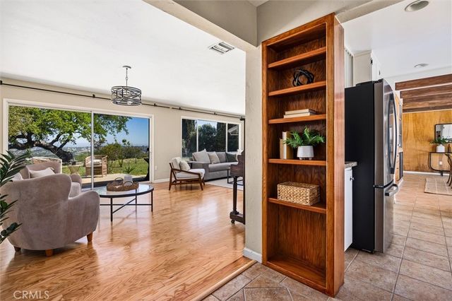 215 Hilltop, Paso Robles, CA 93446