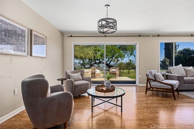 215 Hilltop, Paso Robles, CA 93446