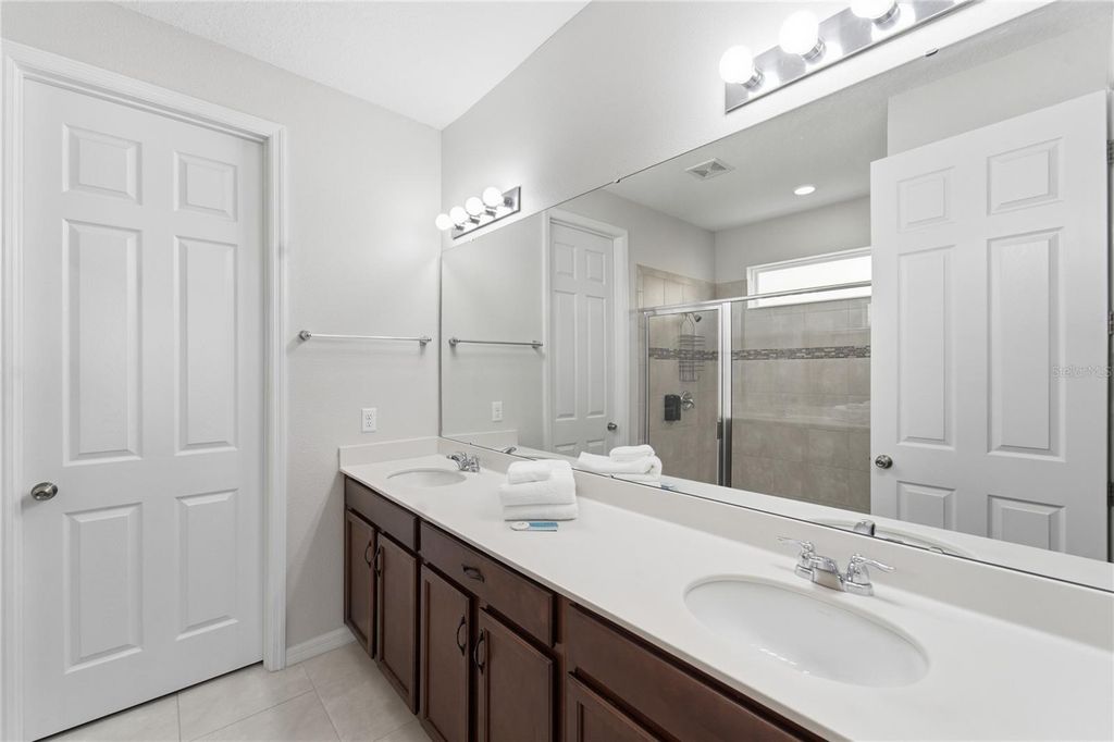 Image 15 of property listing at 9013 EGRET MILLS TERRACE, Kissimmee, FL 34747