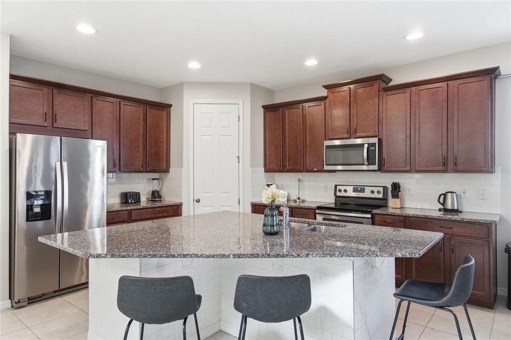 Image 9 of property listing at 9013 EGRET MILLS TERRACE, Kissimmee, FL 34747