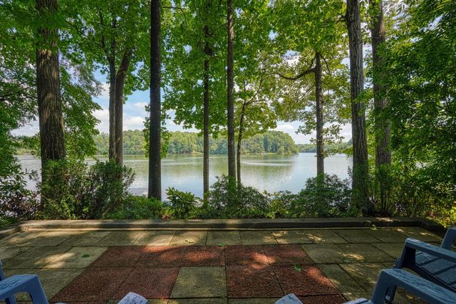 337 Hillcove Point, Wellford, SC 29385