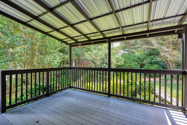 337 Hillcove Point, Wellford, SC 29385