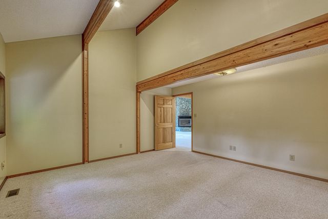 337 Hillcove Point, Wellford, SC 29385