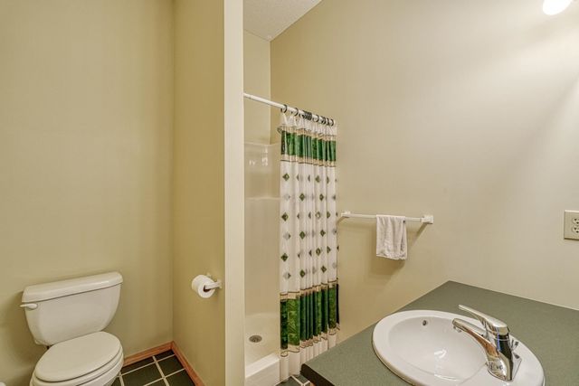 337 Hillcove Point, Wellford, SC 29385