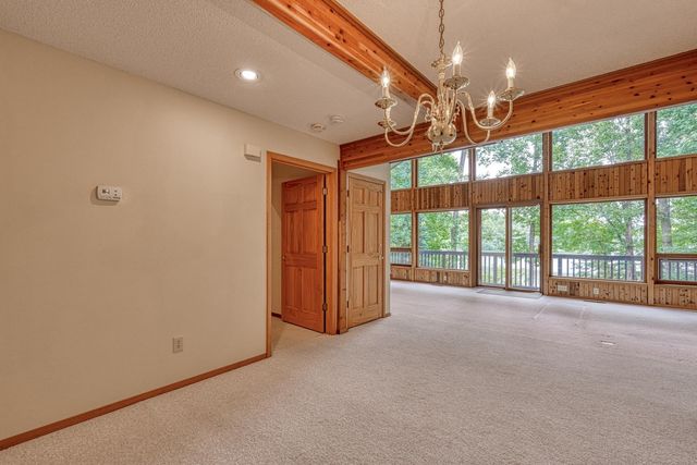 337 Hillcove Point, Wellford, SC 29385