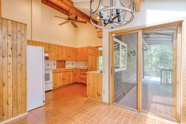 337 Hillcove Point, Wellford, SC 29385