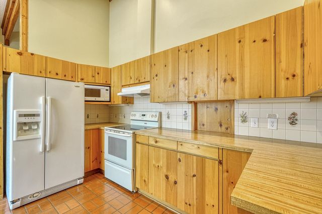 337 Hillcove Point, Wellford, SC 29385