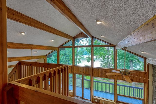 337 Hillcove Point, Wellford, SC 29385