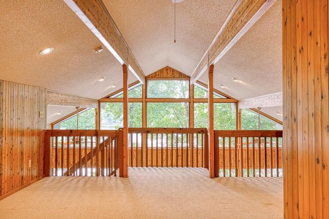 337 Hillcove Point, Wellford, SC 29385
