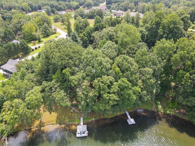 337 Hillcove Point, Wellford, SC 29385