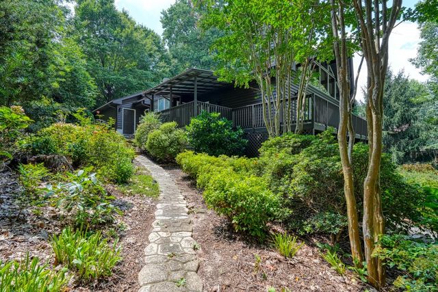 337 Hillcove Point, Wellford, SC 29385