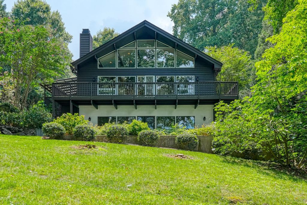 337 Hillcove Point, Wellford, SC 29385