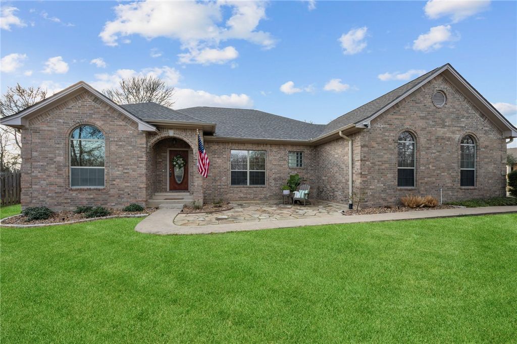 4960 Drake Drive, College Station, TX 77845 — photo 2