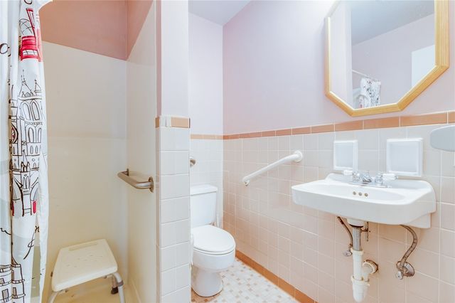 3768 Willow Ave, Castle Shannon, PA 15234