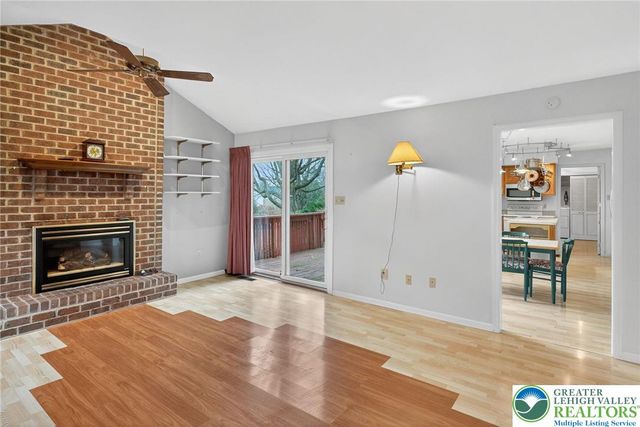 5524 Willow Way, Upper Macungie Twp, PA 18069