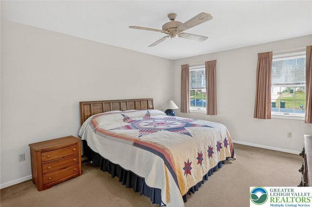 5524 Willow Way, Upper Macungie Twp, PA 18069