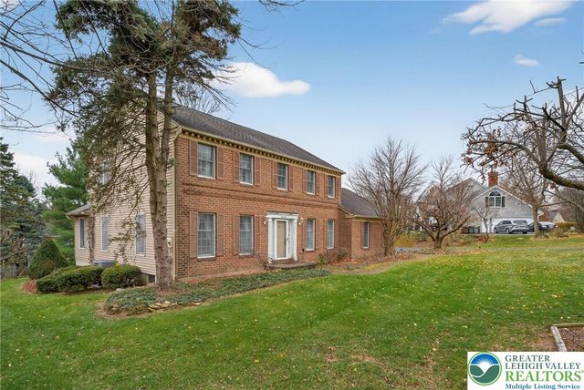 5524 Willow Way, Upper Macungie Twp, PA 18069