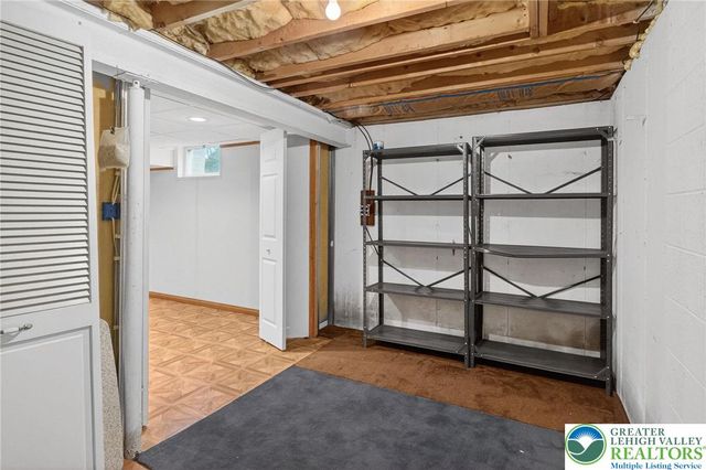 5524 Willow Way, Upper Macungie Twp, PA 18069