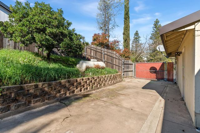 2527 Rosales St, Cameron Park, CA 95682