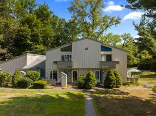 34 Wauwinet Court 34, Guilford, CT 06437